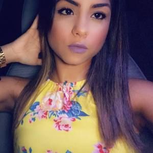 Meet your Posher, Beatriz